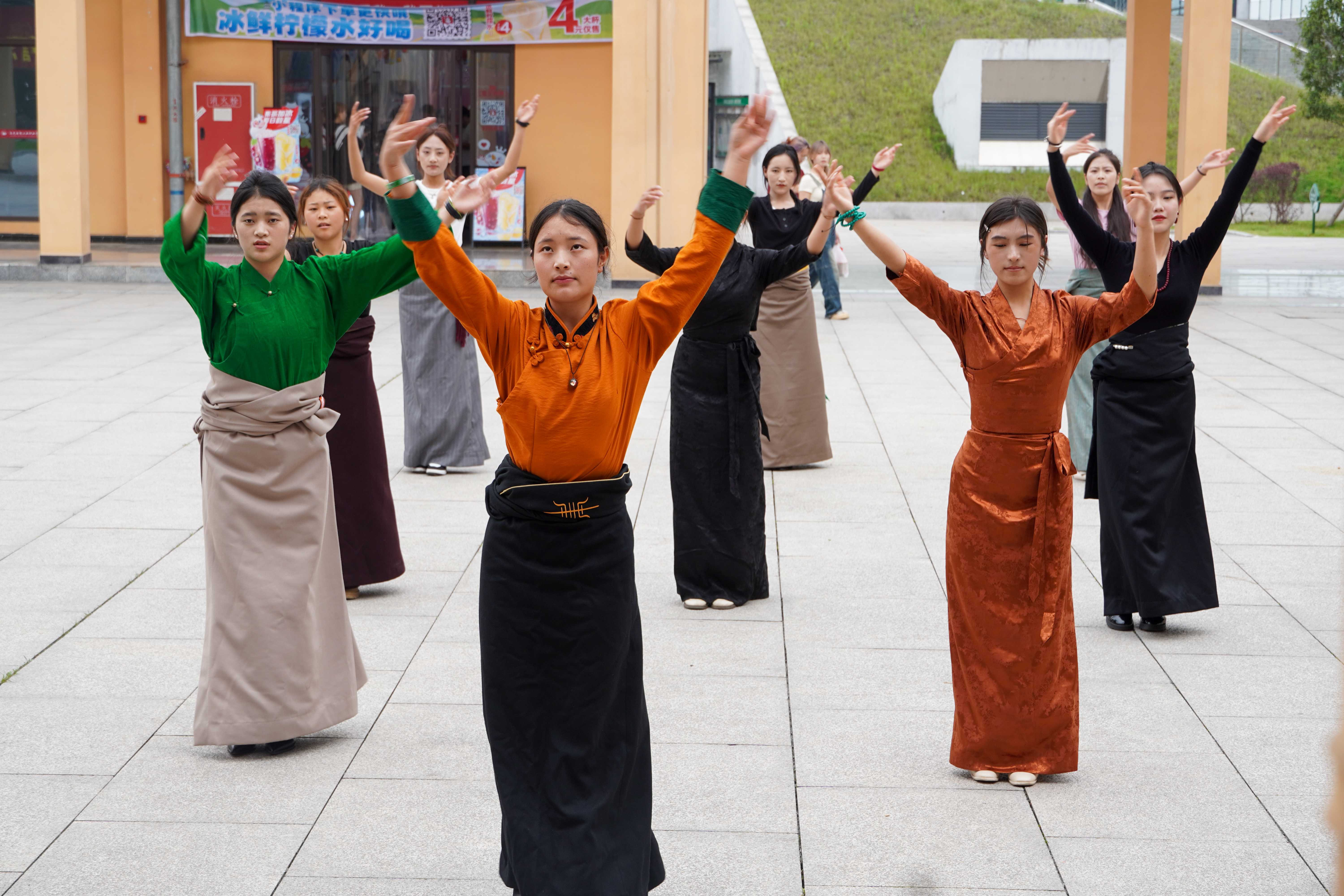 hjc888黄金城--手机版app官网