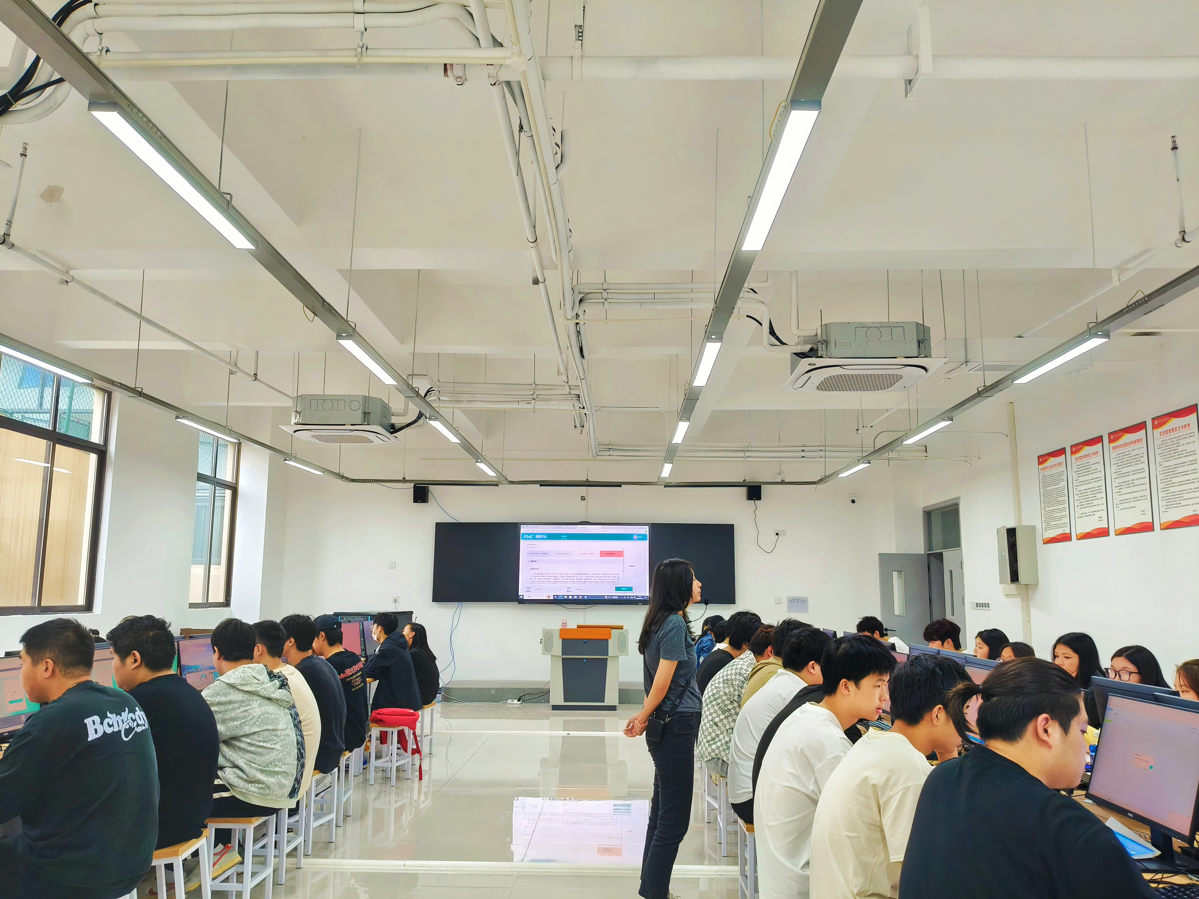 hjc888黄金城--手机版app官网