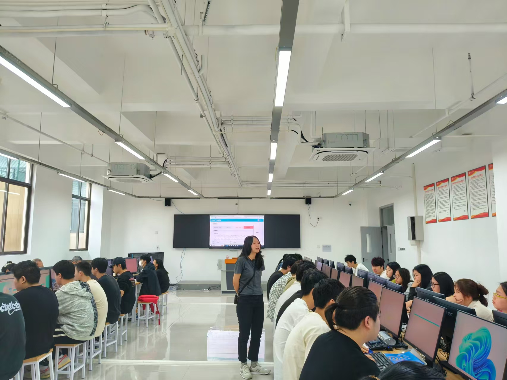 hjc888黄金城--手机版app官网