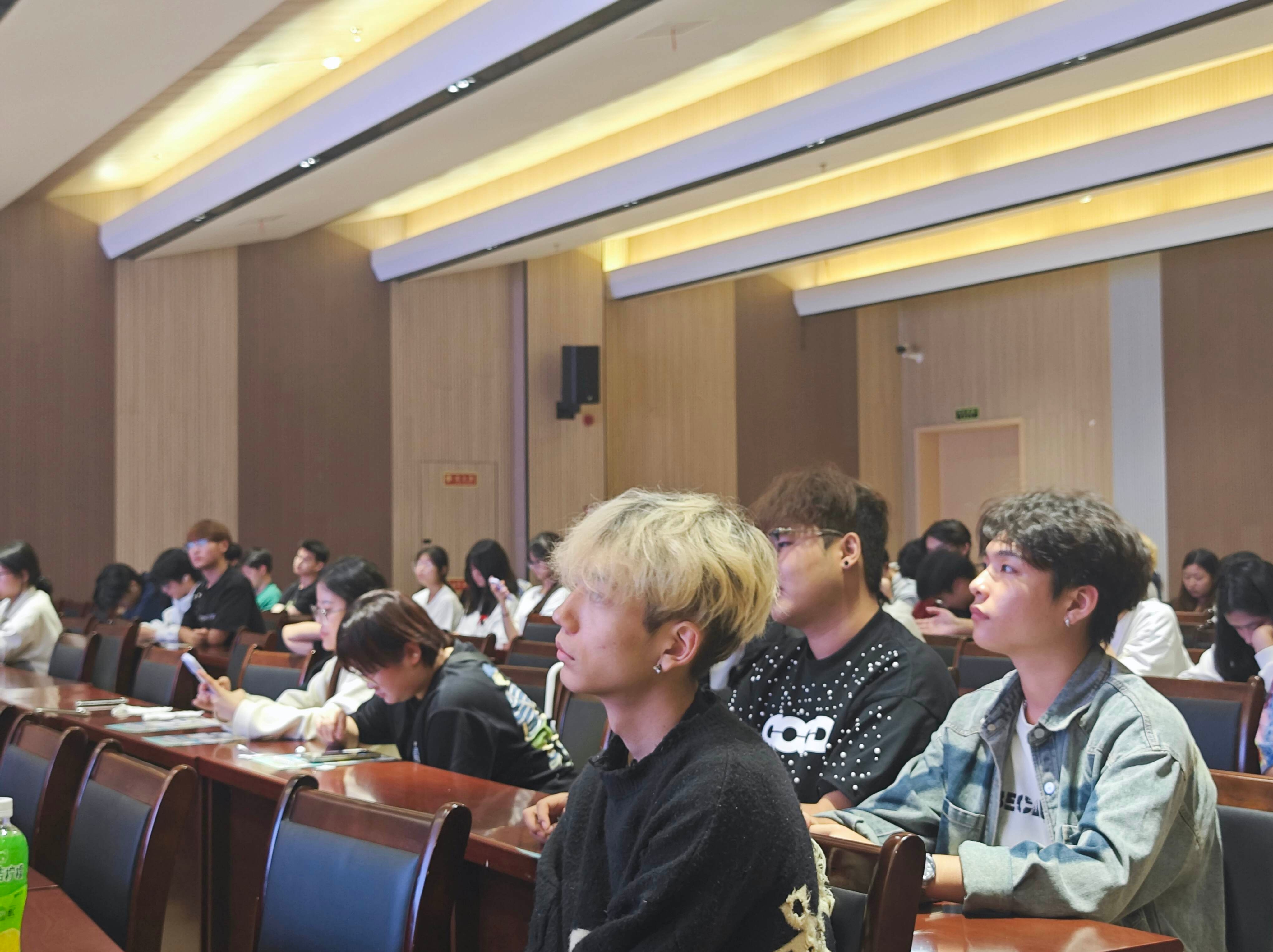 hjc888黄金城--手机版app官网