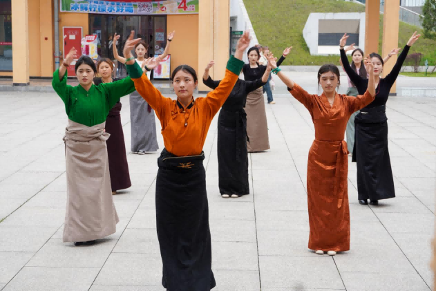 hjc888黄金城--手机版app官网